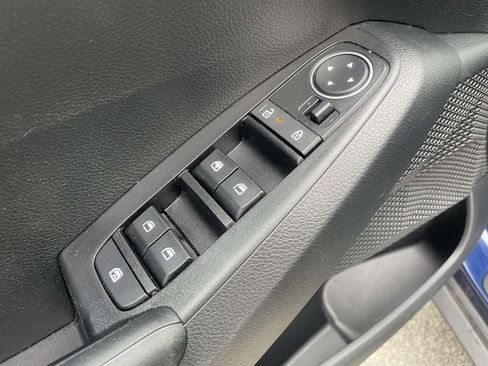 Used 2025 Kia Seltos LX AWD/4WD image 17