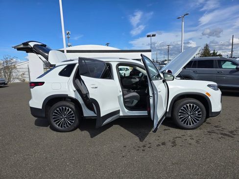 New 2025 Volkswagen Tiguan S image 16