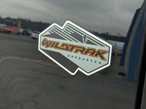 Used 2022 Ford Bronco Wildtrak image 11