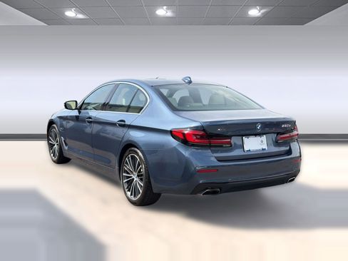 Certified 2023 BMW 530e xDrive w/ Convenience Package AWD/4WD image 3