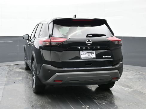 Used 2023 Nissan Rogue SV image 7