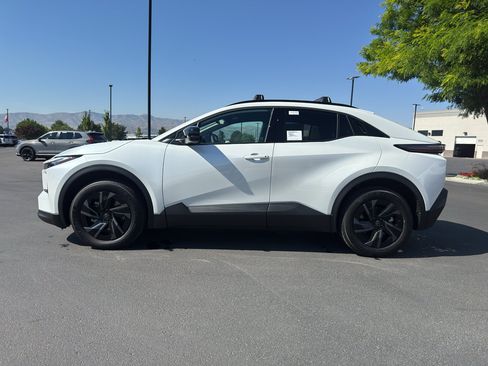 New 2026 Toyota C-HR AWD/4WD image 4