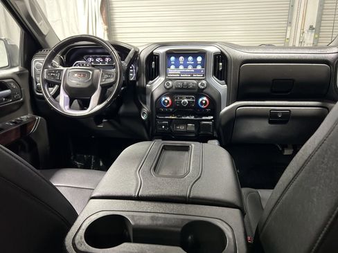 Used 2021 GMC Sierra 1500 SLT image 16