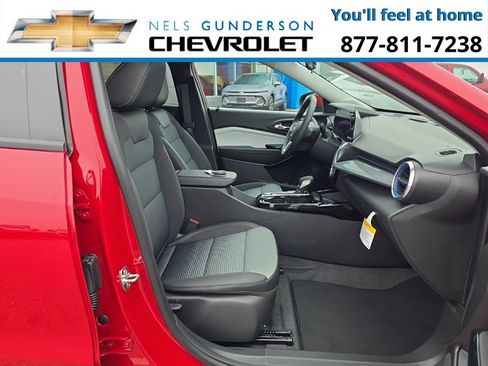 New 2026 Chevrolet Trax LT w/ Sunroof Package image 10