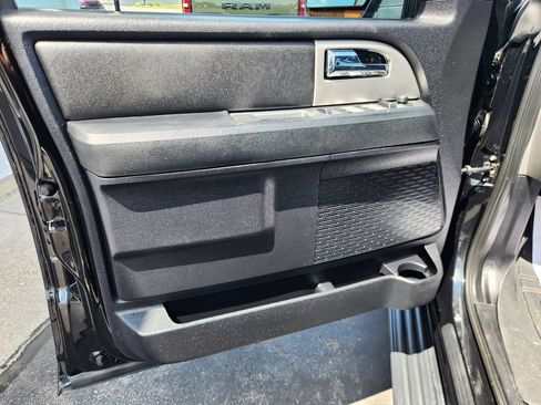 Used 2016 Ford Expedition EL XLT w/ Equipment Group 202A AWD/4WD image 25