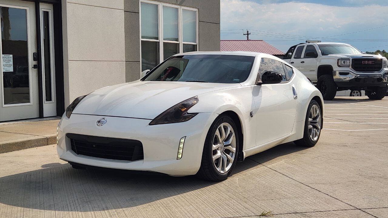 Used 2013 Nissan 370Z Coupe RWD image 21