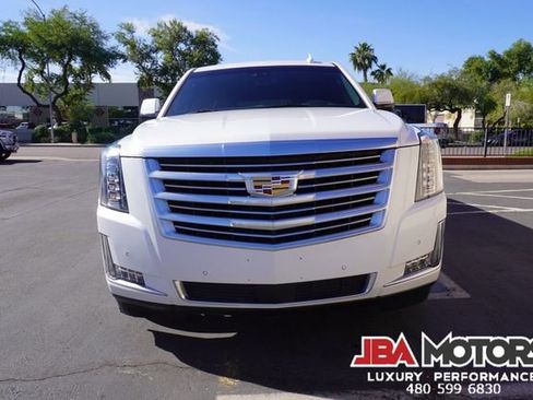 Used 2020 Cadillac Escalade ESV Platinum image 42