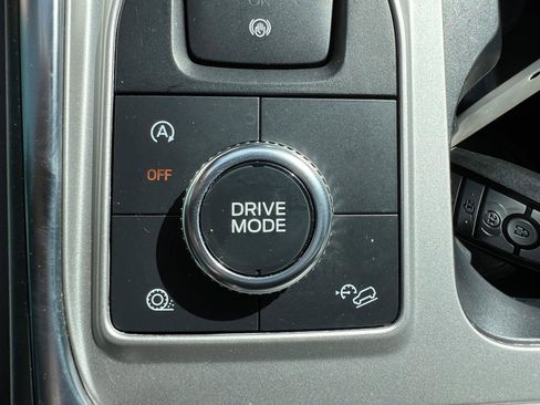 Used 2021 Ford Explorer XLT w/ Equipment Group 202A AWD/4WD image 35