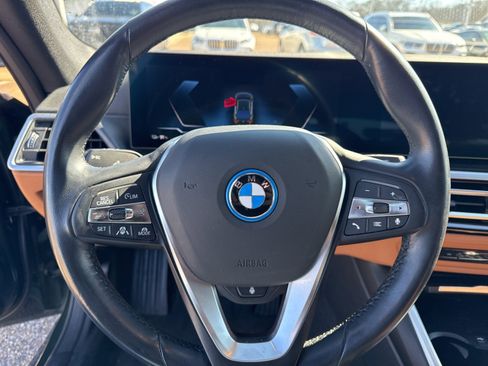 Certified 2023 BMW i4 eDrive40 image 16