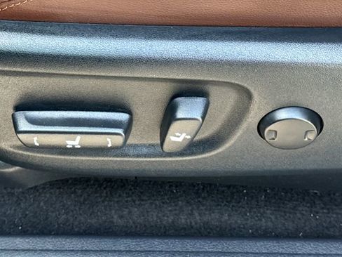 Used 2023 Toyota 4Runner Limited image 23