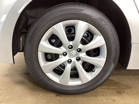 Used 2023 Toyota Corolla LE FWD image 37