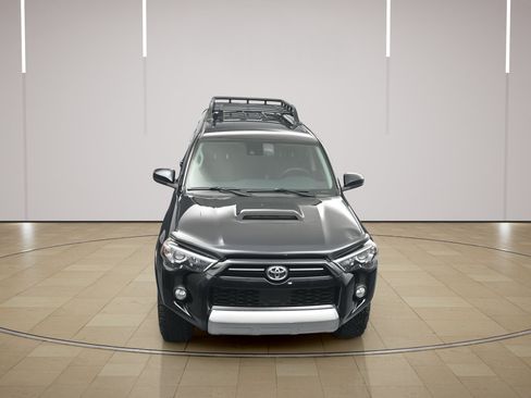 Used 2020 Toyota 4Runner TRD Off-Road AWD/4WD image 30