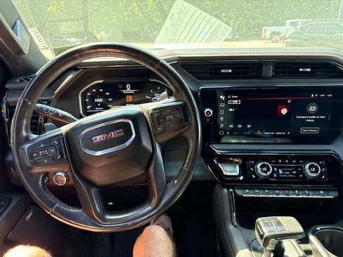 Used 2022 GMC Sierra 1500 AT4 w/ Sierra Safety Plus Package AWD/4WD image 12
