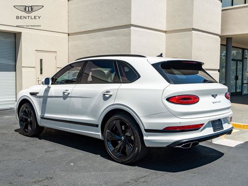 Used 2022 Bentley Bentayga AWD/4WD image 6