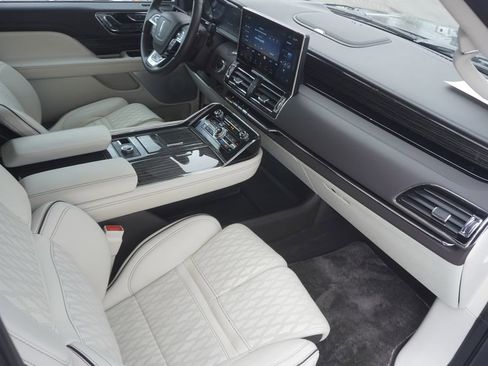 Used 2022 Lincoln Navigator L Black Label image 22