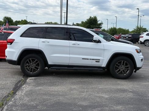 Used 2016 Jeep Grand Cherokee Laredo 75th Anniversary AWD/4WD image 2