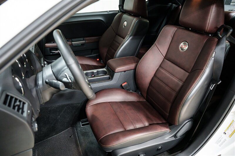 Used 2014 Dodge Challenger SXT RWD image 11