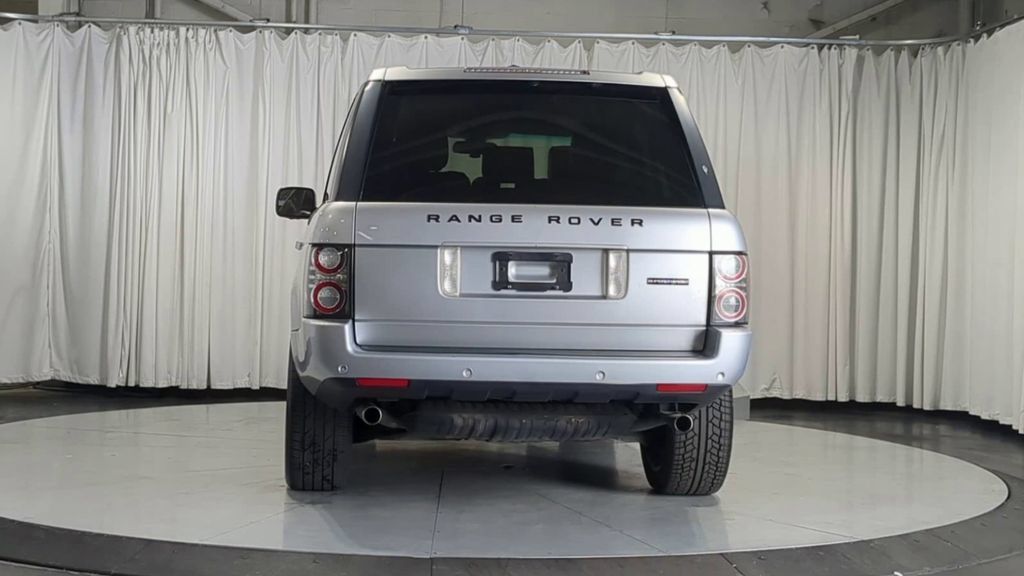 Used 2012 Land Rover Range Rover Supercharged AWD/4WD image 8
