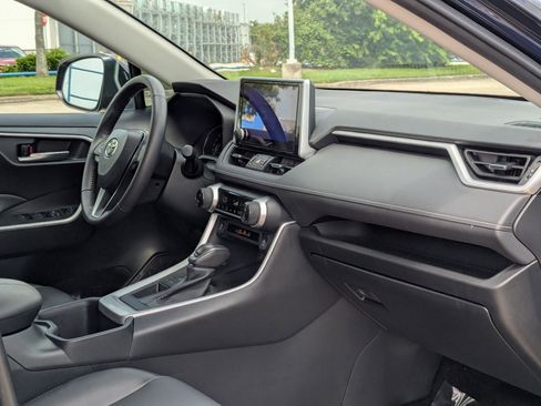 Used 2024 Toyota RAV4 XLE Premium image 33