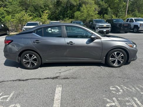 Used 2023 Nissan Sentra SV FWD image 4
