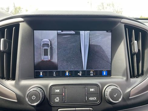 Used 2022 GMC Terrain AT4 w/ Infotainment Package II AWD/4WD image 22