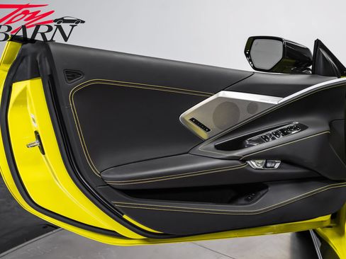 Used 2021 Chevrolet Corvette Stingray Premium Conv w/ Z51 Performance Package RWD image 27