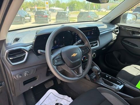 Certified 2025 Chevrolet TrailBlazer LT AWD/4WD image 20