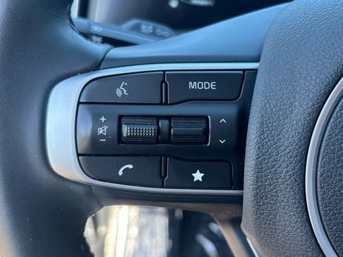 Certified 2025 Kia Sportage EX w/ Premium Package FWD image 22
