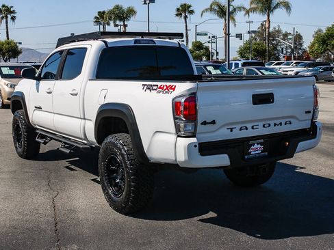 Used 2020 Toyota Tacoma TRD Sport w/ Technology Package AWD/4WD image 7