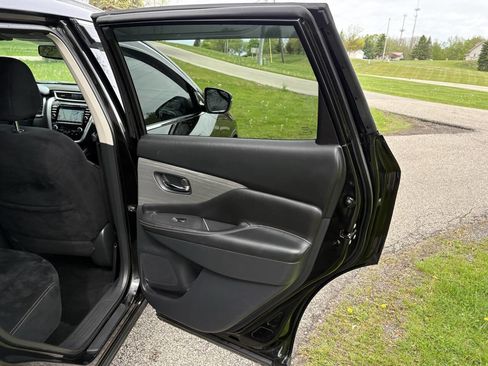 Used 2018 Nissan Murano SV AWD/4WD image 29