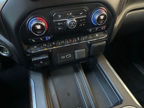 Used 2019 Chevrolet Silverado 1500 High Country w/ Technology Package image 25