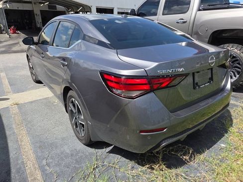 Used 2024 Nissan Sentra SV FWD image 8