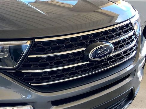 Used 2023 Ford Explorer XLT w/ Equipment Group 202A image 28