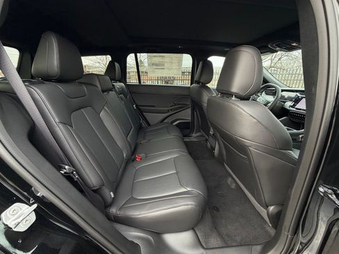 New 2026 Jeep Cherokee Limited image 13