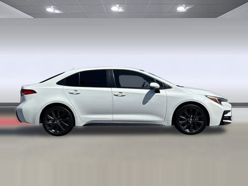 Used 2024 Toyota Corolla SE w/ SE Premium Package FWD image 7