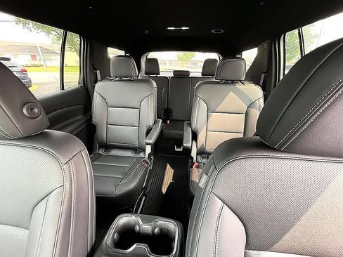 Used 2026 Chevrolet Traverse LT w/ LPO, Floor Liner Package AWD/4WD image 30
