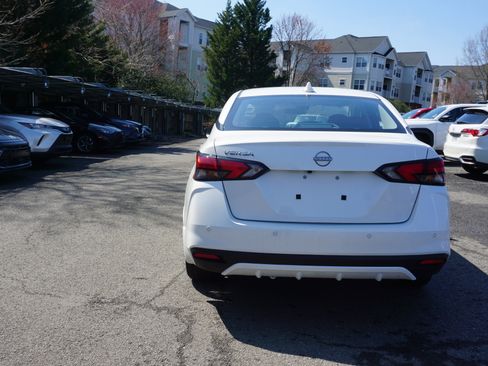 Used 2025 Nissan Versa SV w/ Trunk Package image 5