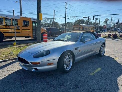 Used 1997 Aston Martin DB7 Volante RWD image 2
