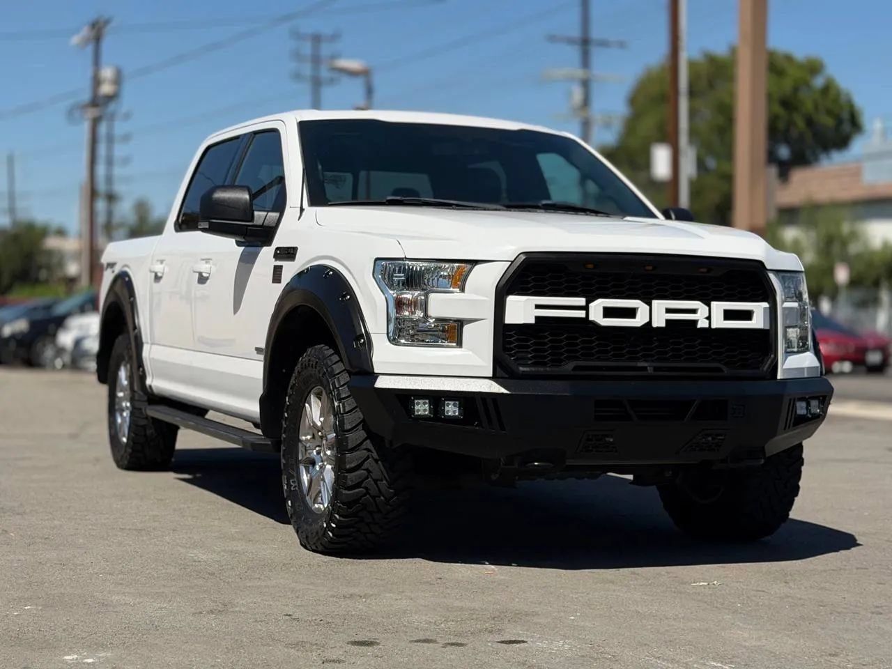 Used 2016 Ford F150 XLT w/ Equipment Group 302A Luxury AWD/4WD image 3