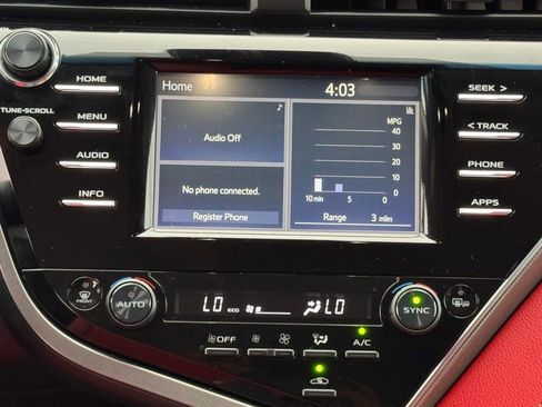 Used 2018 Toyota Camry XSE image 19