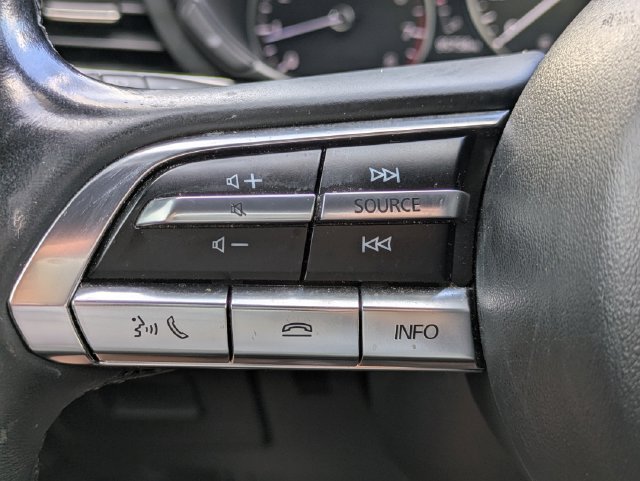 Used 2019 MAZDA MAZDA3 Hatchback w/ Preferred Package FWD image 18