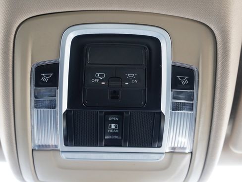 Used 2020 RAM 1500 Laramie w/ Off Road Group image 37