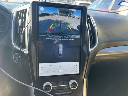 Used 2024 Ford Edge SEL w/ Convenience Package image 8