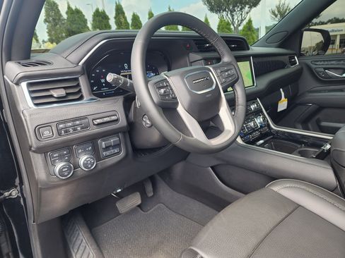 Used 2024 GMC Yukon XL Denali image 24