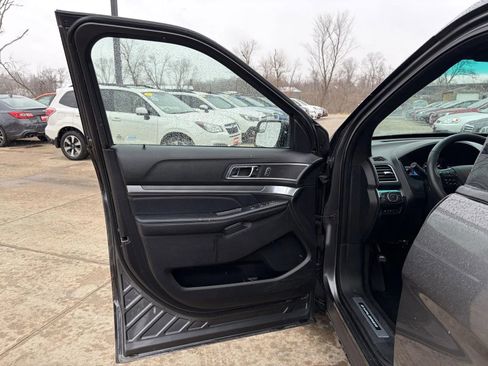 Used 2017 Ford Explorer Sport image 9