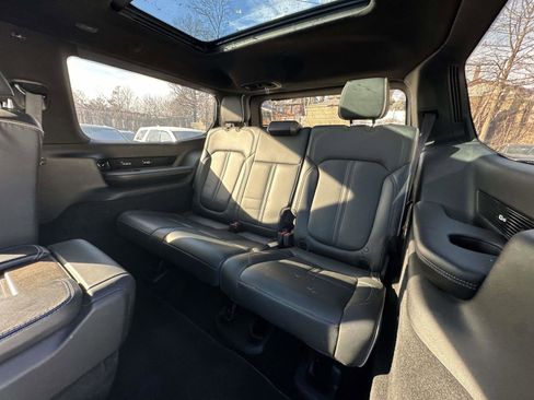 Used 2022 Jeep Grand Wagoneer Series II w/ Premium Group II AWD/4WD image 21