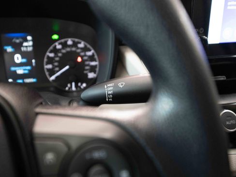 Used 2025 Toyota Corolla LE FWD image 14