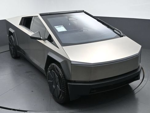 Used 2024 Tesla Cybertruck Cyberbeast AWD/4WD image 39