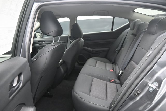 Certified 2025 Nissan Altima 2.5 S FWD image 11
