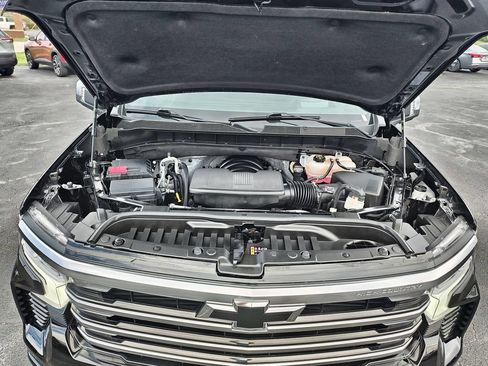 Used 2024 Chevrolet Silverado 1500 High Country w/ High Country Premium Package AWD/4WD image 26